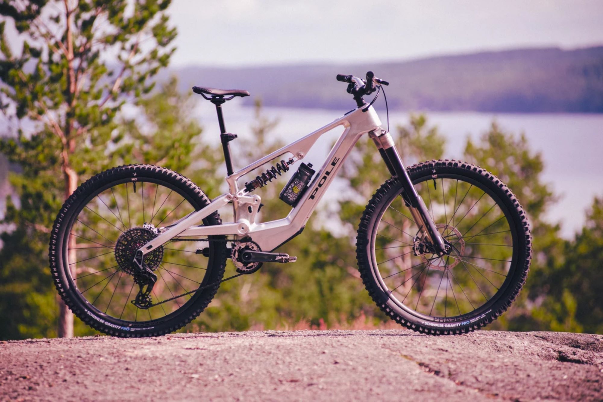 Esta bicicleta finlandesa está hecha de aluminio mecanizado CNC 7075