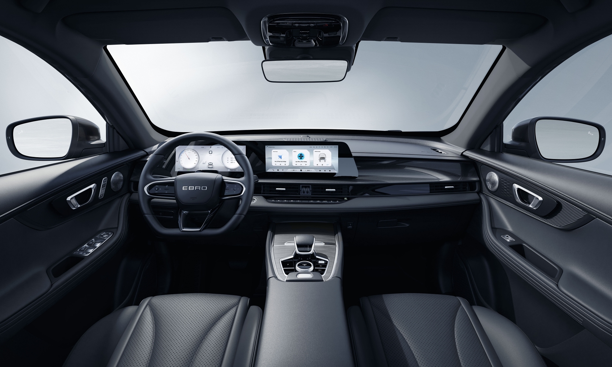 La estructura del interior del EBRO s700 PHEV ofrece mejores acabados.