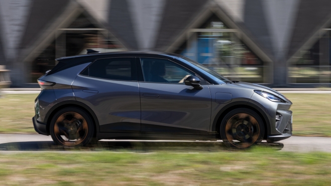 CUPRA Raval Lateral