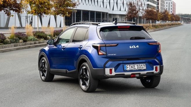 kia new stonic yacht blue static digital 1920x1080 004
