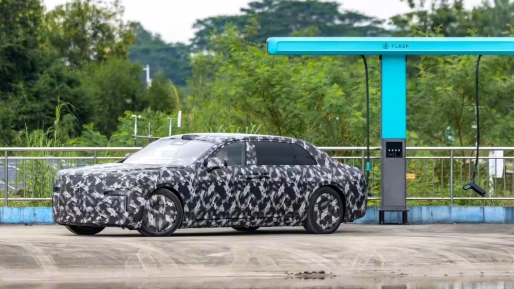 Yangwang HU 260.000 € por un BYD bestia eléctrica 1.000 CV apunta Toyota Rolls Royce (1) Yangwang HU 260.000 € por un BYD bestia eléctrica 1.000 CV apunta Toyota Rolls Royce (1)