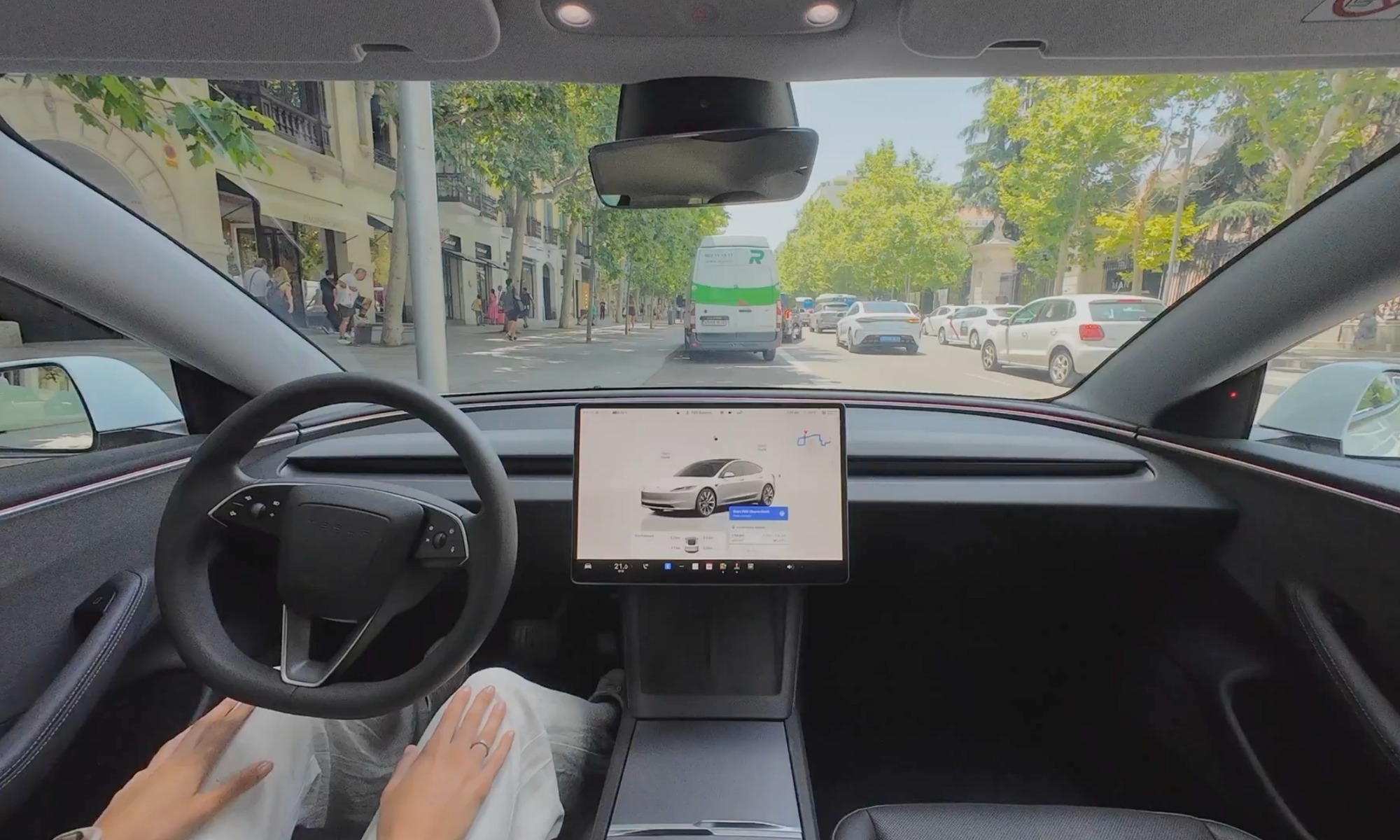 Tesla lleva más de una década anunciando la llegada de la conducción autónoma.