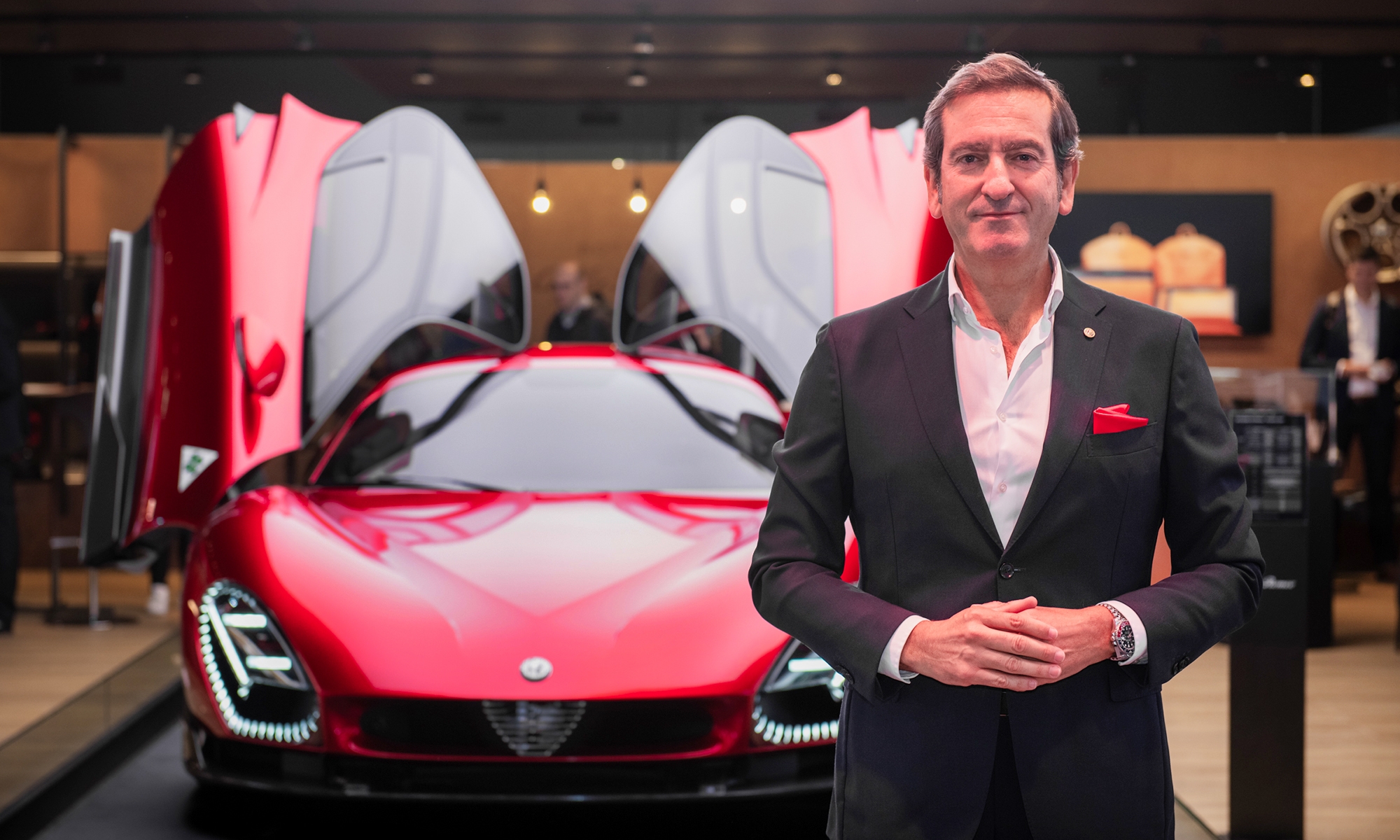 Alejandro Mesonero-Romanos, diseñador jefe de Alfa Romeo, ha dado su opinión sobre la tecnología actual.