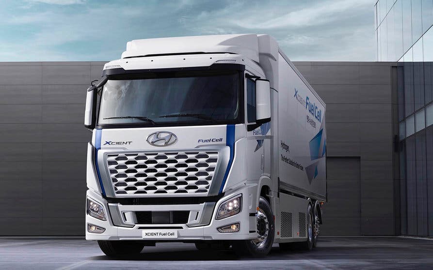  Nueva generación del Hyundai Xcient Fuel Cell, con una estética y una eficiencia mejoradas. 