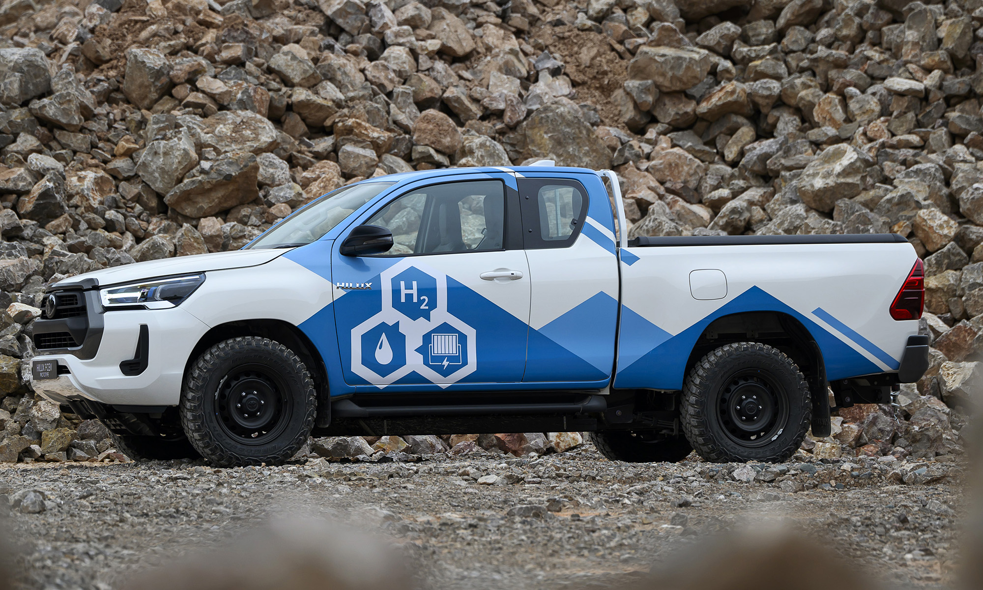toyota hilux fcev pila combustible hidrogeno tailandia inversion 1