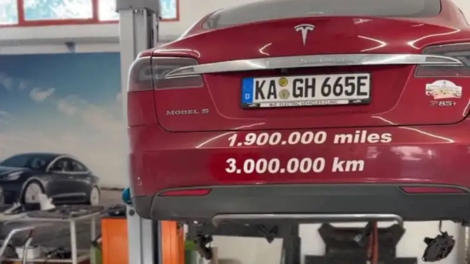 Tesla Model S 3 millones km Tesla Model S 3 millones km