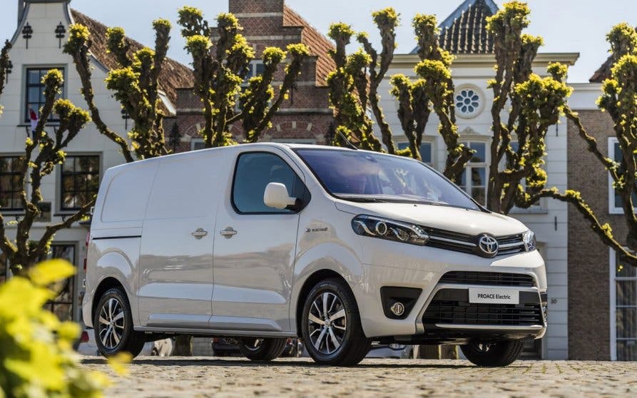 Toyota ProAce Electric: una furgoneta eléctrica que se fabricará en España 