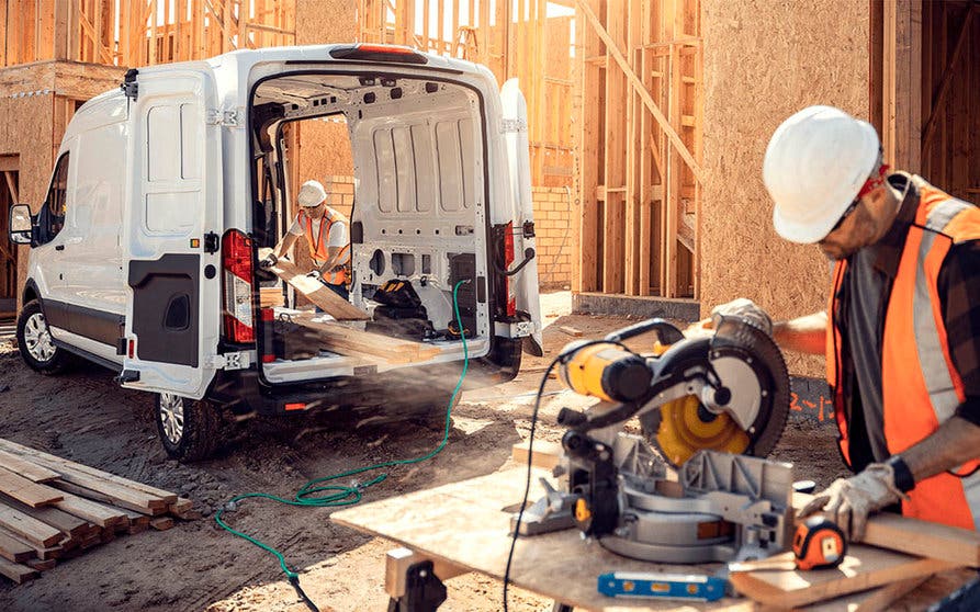  La Ford Transit ha sufrido las pruebas de simulación equivalentes a 240.000 kilómetros o 10 años de trabajo continuo. 