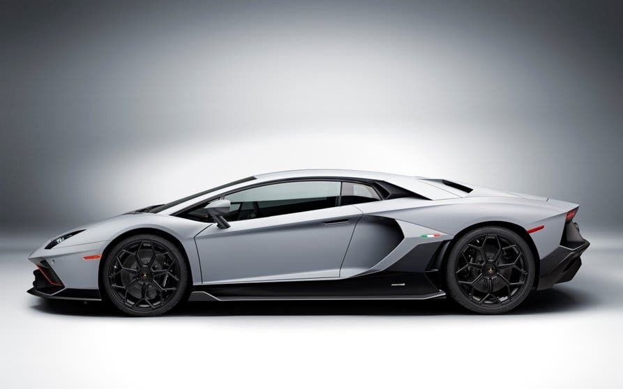  Lamborghini da nuevos detalles sobre su próximo deportivo híbrido enchufable 