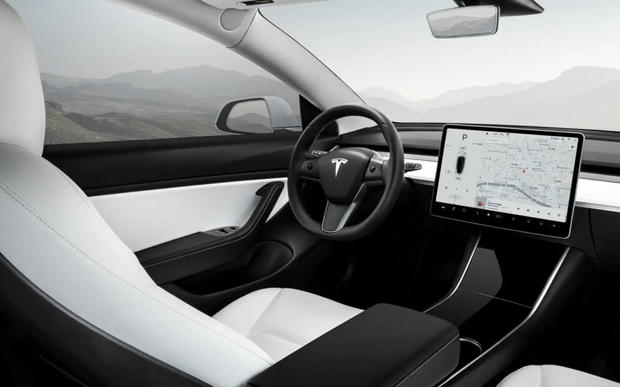 Interior del Tesla Model 3 