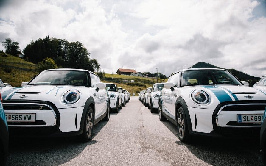  Biogena se hace con la mayor flota de MINI Cooper SE eléctricos 