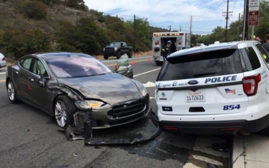  La NHTSA investiga el Autopilot de Tesla por estar involucrado en 11 accidentes con vehículos de emergencias 
