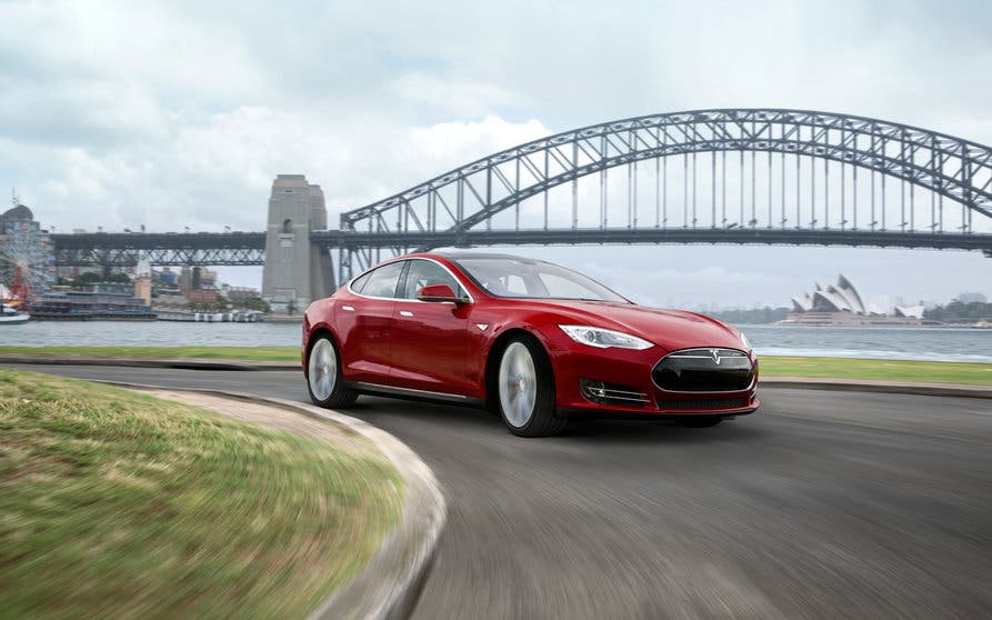  Anterior generación del Tesla Model S. 