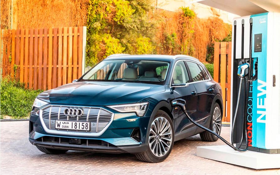  El Audi e-tron pasará a llamarse Audi Q8 e-tron a partir de 2022. 