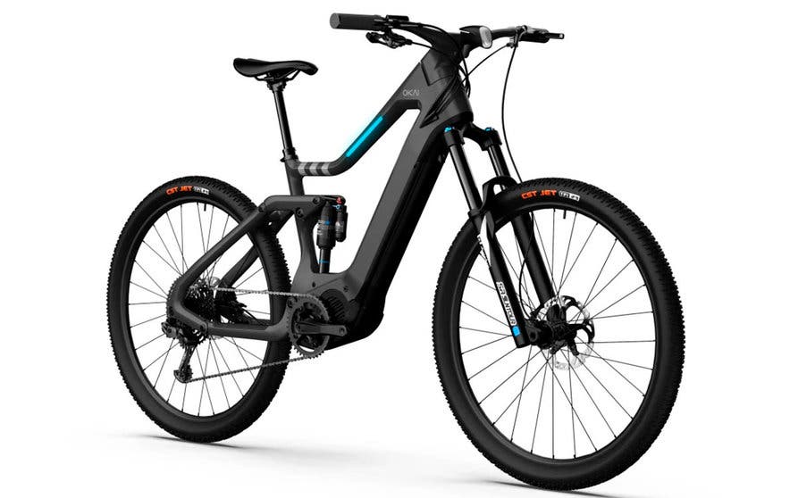  El cuadro de fibra de carbono de la bicicelta eléctrica Okai EB20 asegura un peso reducido. 