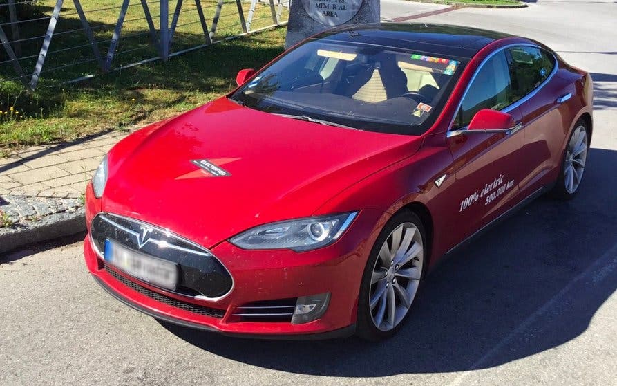  Un Tesla Model S alemán alcanza un millón y medio de kilómetros. 