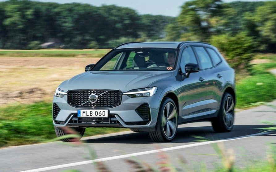 Volvo XC60 2021: rediseño menor y más tecnología