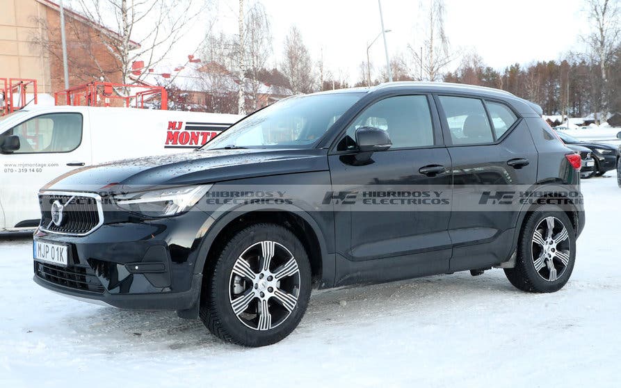  Este es el nuevo Volvo XC40 2022: cazado el restyling del SUV enchufable sueco 