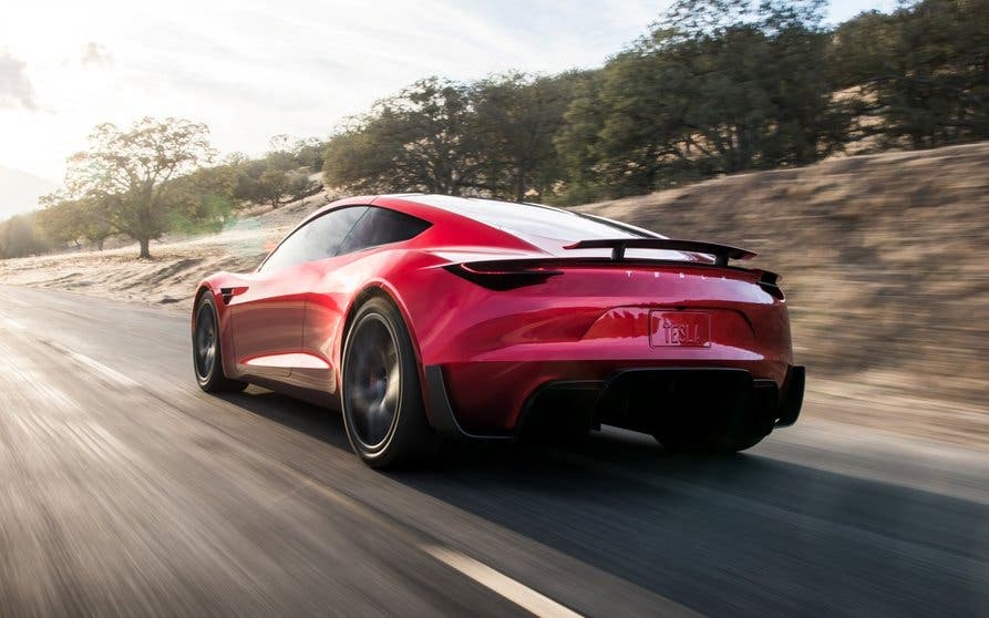  El diseñador jefe de Tesla y sus "febriles" declaraciones sobre el Tesla Roadster 