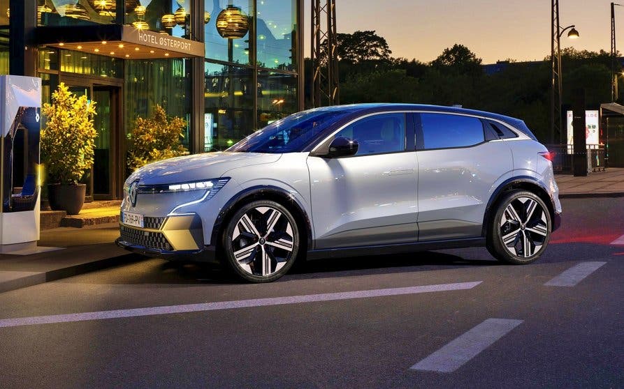  El nuevo Renault Mégane eléctrico ya tiene precios para España. 