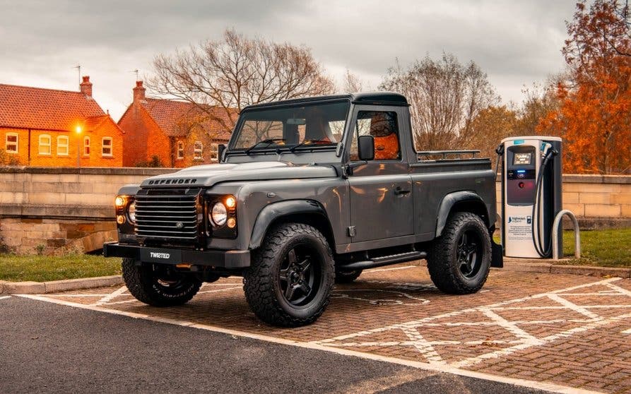  land-rover-defender-electrico-twisted_portada 