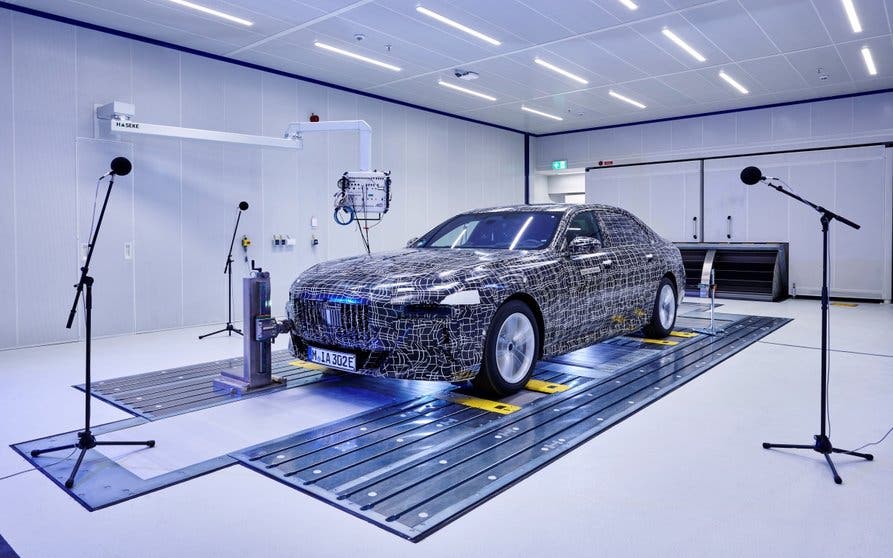  Prototipo del BMW i7 en el nuevo Centro de Investigación e Innovación de BMW 