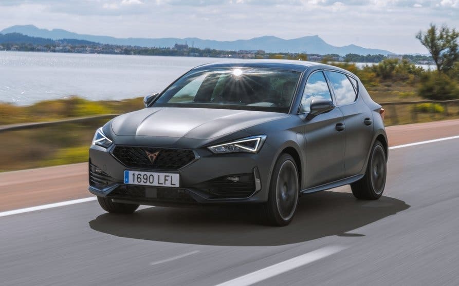  Ya disponible la versión más económica del CUPRA León e-Hybrid híbrido enchufable. 