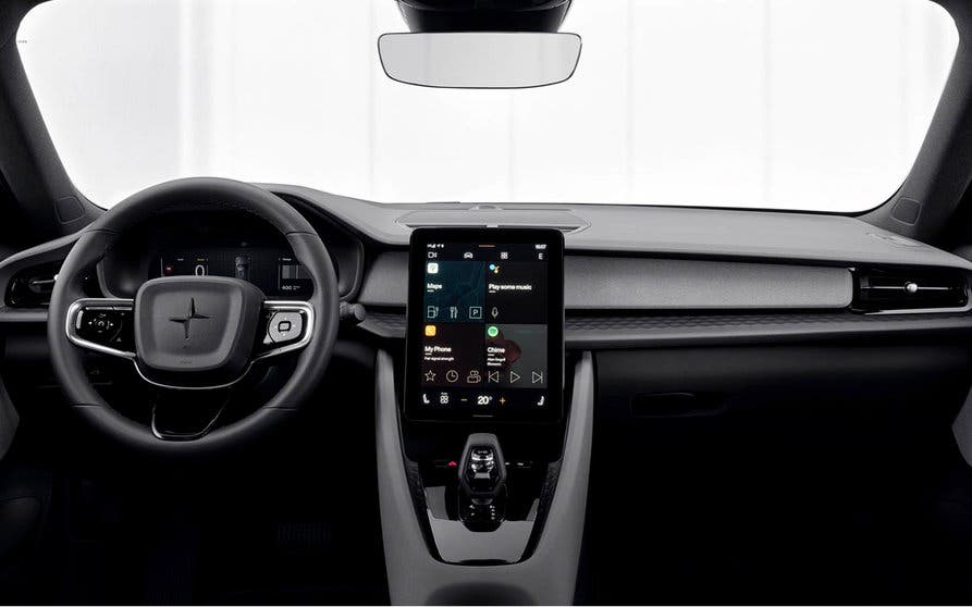  Android Automotive ejecuta Google Maps de forma nativa en los coches eléctricos lo que facilita el cálculo de la ruta teniendo en cuanta los puntos de recarga. 