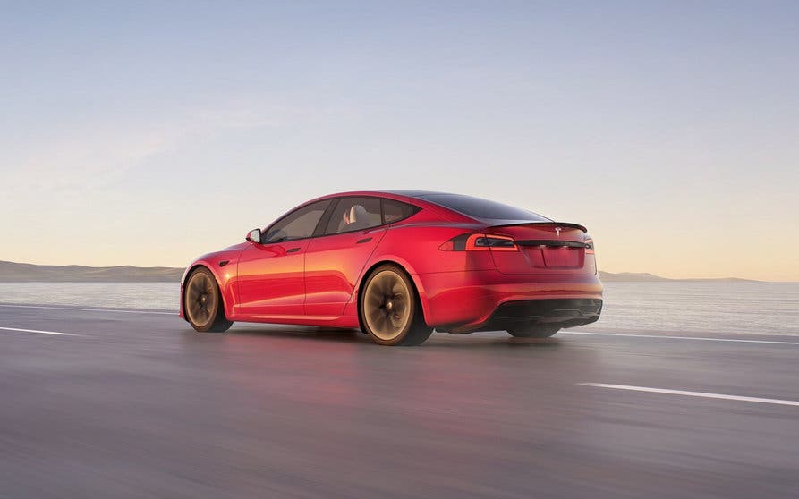  Elon Musk avisa: podrían tener un Model S de 1.000 km de autonomía, pero no es necesario 