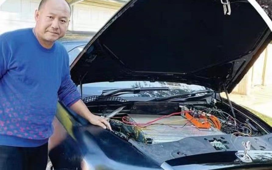  Hacerse su propio coche eléctrico le ha costado cuatro años, su casa y el matrimonio 