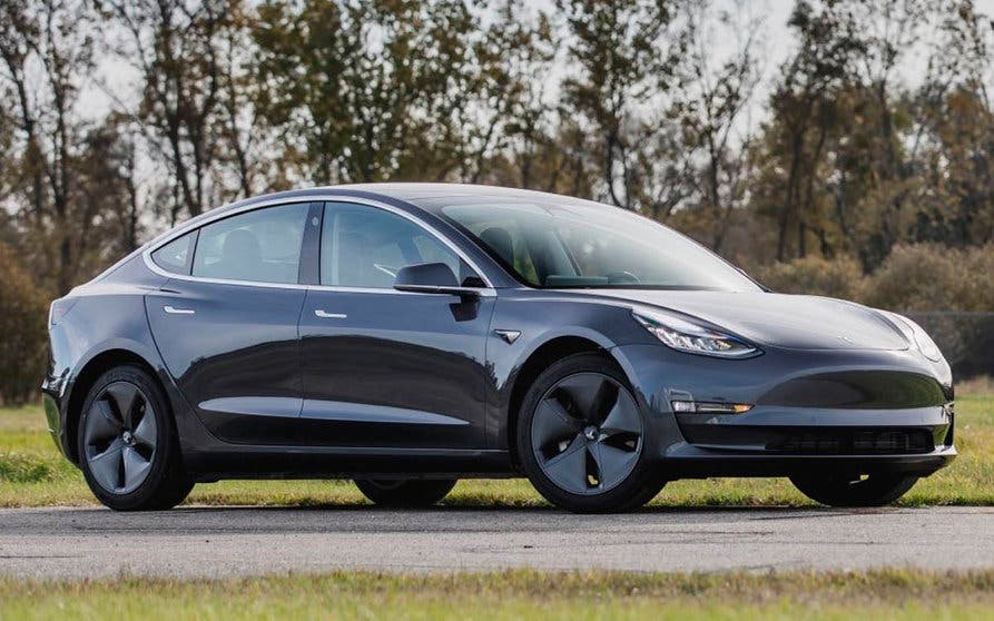  TEl esla Model 3 es el coche electrico más vendido en Espala en febrero de 2022. 