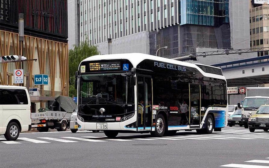  El autobús eléctrico de pila de combustible de hidrógeno contará con la tecnología del Toyota Mirai y del Sora. 