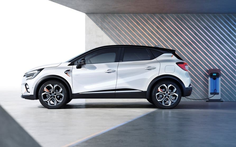  Renault Captur E-Tech 