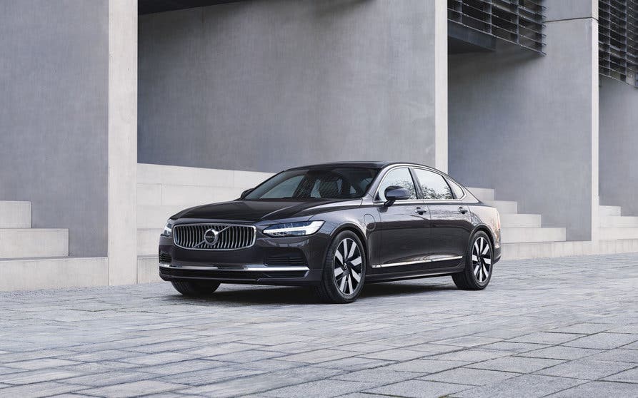 Volvo S90 Recharge T8 AWD 