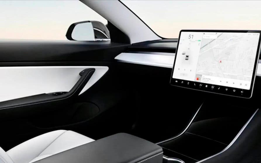  Tesla Model 3 sin volante: Elon Musk quieren un sistema de conducción autónoma que podría manejar el coche por cualquier parte del mundo. 