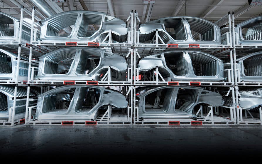  Estructuras de futuros Tesla Model Y preparadas para ensamblar en Alemania. 