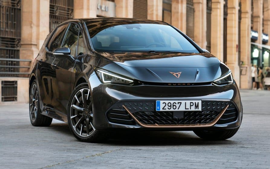  El CUPRA Born estrena batería de 77 kWh. 