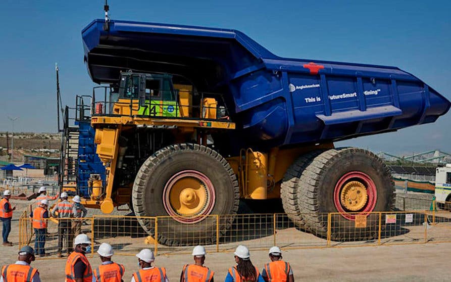  El camión eléctrico minero más grande l mundo, alimentado por varias celdas de combustible de hidrógeno ya trabaja en la mina de Mogalakwena, propiedad de Anglo America. 