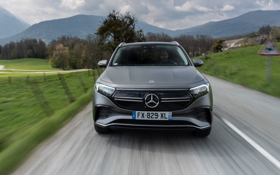  Mercedes, al límite: "estamos haciendo todo lo posible por entregar los coches lo más rápido posible" 