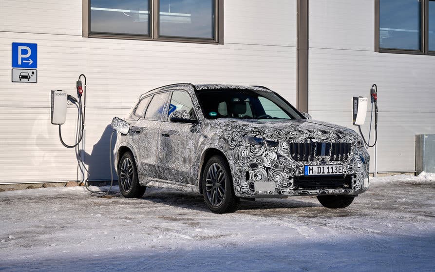  El BMW iX1 completa su fase de pruebas en el Polo Norte: ya queda menos para su presentación 