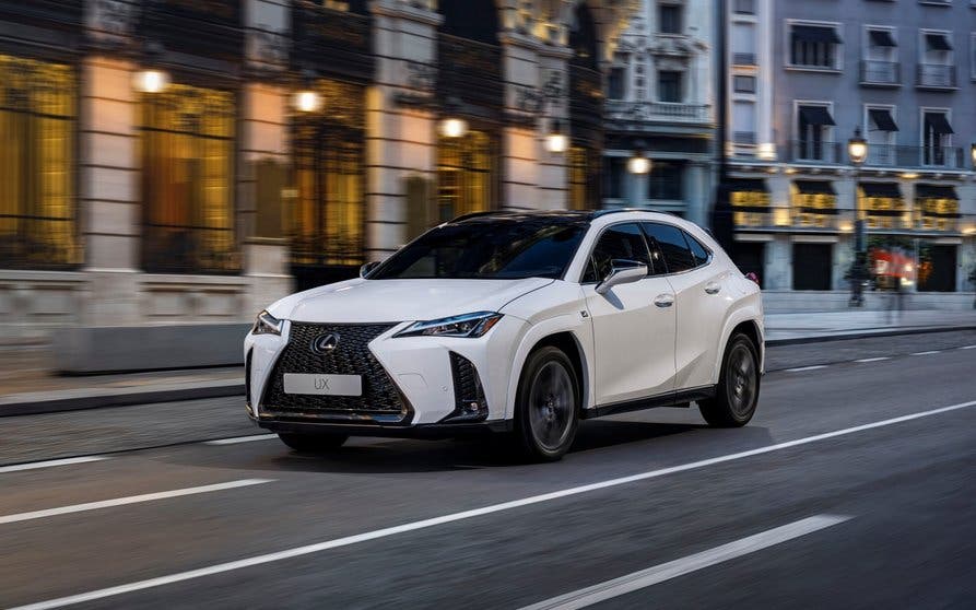  El Lexus UX 250h se actualiza para 2023: estas son las novedades y su precio 