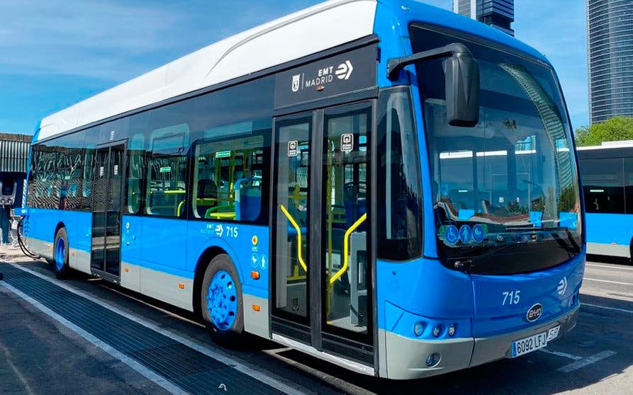  Autobús de la Empresa Municipal de Transportes de Madrid. 