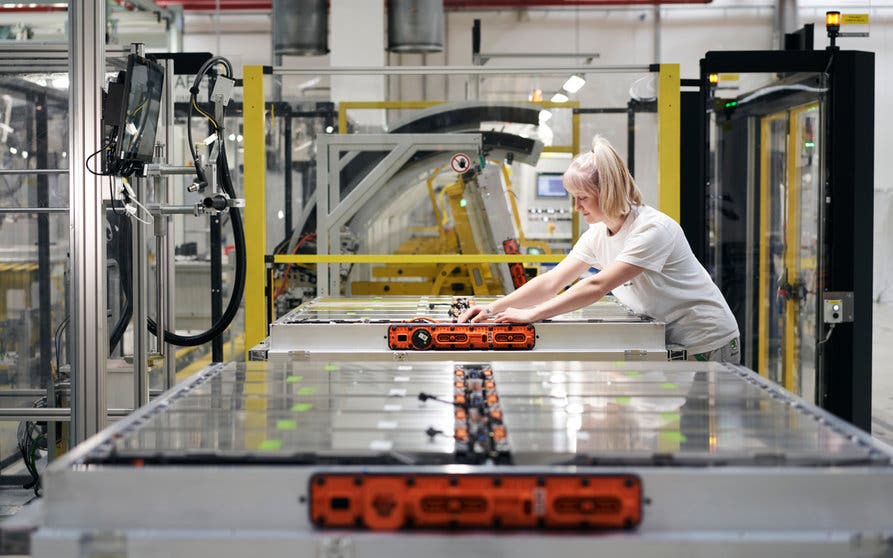  Škoda empieza a fabricar baterías para el Grupo Volkswagen. 