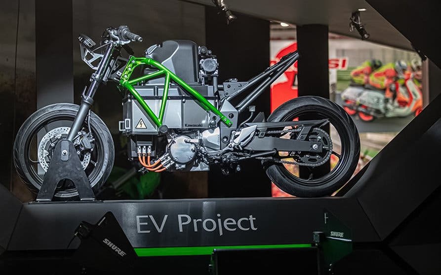  Decepción con Kawasaki: la primera de sus motos eléctricas viene con sorpresa 