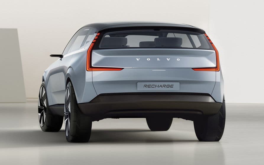  Volvo Concept Recharge. 