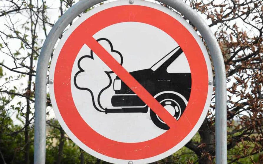  Según palabras del Ministro de Finanzas Christian Lindner, El gobierno alemán no apoyará la medida aprobada por el Parlamento Europeo de prohibir la venta de vehículos de combustión en 2035. 