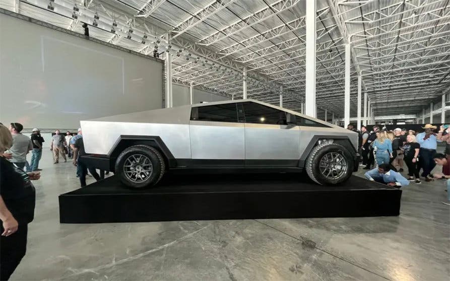  El Tesla Cybertruck finaliza su apartado de diseño. 