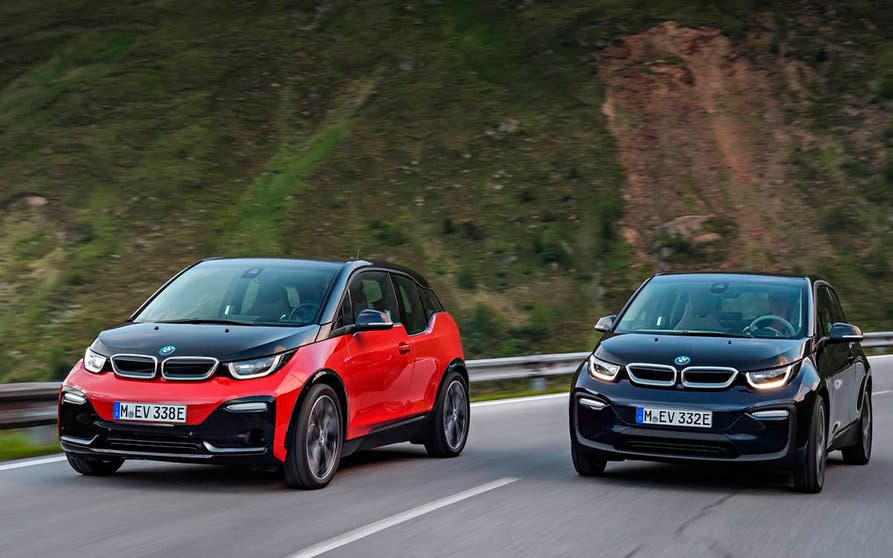  El BMW i3 marcó el principio de una nueva era de la movilidad eléctrica para el fabricante alemán, que ahora se cierra con el fin de la producción del que se convertirá en un icono del automovilismo. 