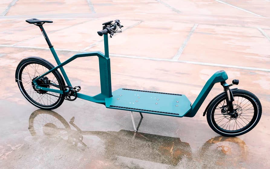  La bicicleta eléctrica de carga Sane es la versión con motor de la Maniac, con una plataforma de carga mayor. 