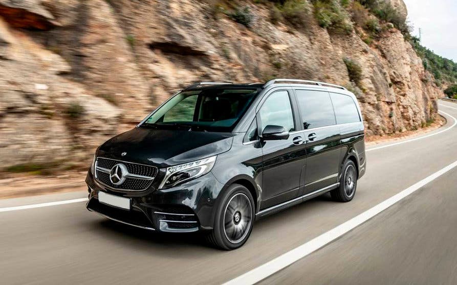  Mercedes-Benz invertirá 1.200 millones de euros en la producción de furgonetas en España para permitir la expansión de la fábrica de Vitoria. 